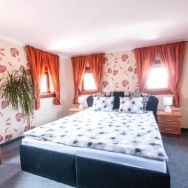 Pokoje Gościnne u Eweliny, hotel v destinácii Bogatynia