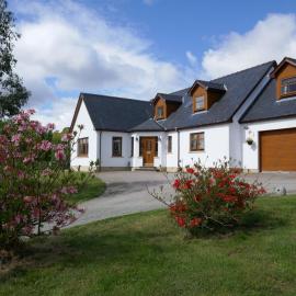 Uircheann Righ, hotel u gradu 'Strontian'