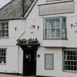 The White Bear, хотел в Девизес