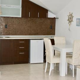 Studio apartments Morinj, hotel in Donji Morinj