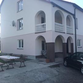 Kwatery Prywatne u Gosi nad Soliną، فندق في سولينا