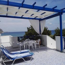 Bouganville Studios Stegna: Archangelos şehrinde bir otel