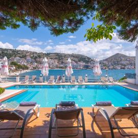 PALMA city HOTEL, hotelli kohteessa Sarandë