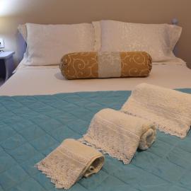 Vakis Apartments, hotel Romanóban