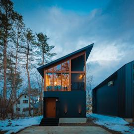 Black Crane Chalet by Hakuba White Fox Company