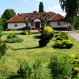 Pensjonat Dworek Baranówka, hotel in Goniądz