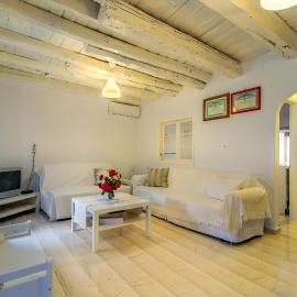 Central House, hotel a Agrafoí