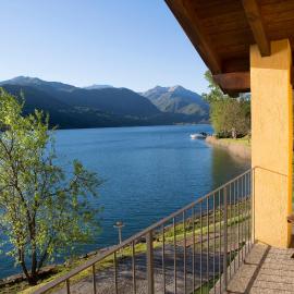 VIOLINA casa vacanze, khách sạn ở Pettenasco