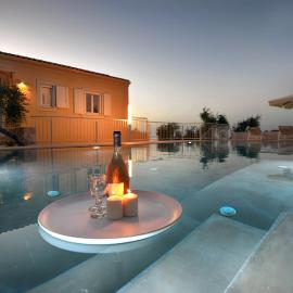 Villa Dinos – hotel w mieście Tranakatika