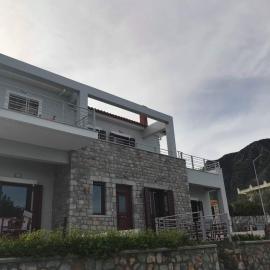 Light blue house 3 Apartments