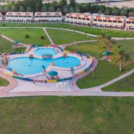 Palm Beach Resort Half Moon, hotelli Half Moon Bayssä