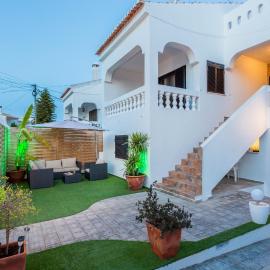 Safari Beach guest house, hotel a Lagos