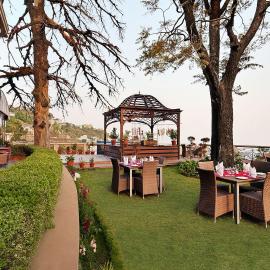 Ramada by Wyndham Mussoorie Mall Road, Hotel in Masuri