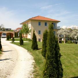 Villa Donautal, מלון בInzigkofen