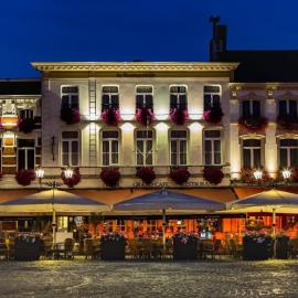 Grand Cafe Hotel de Bourgondier, hotel v mestu Bergen op Zoom