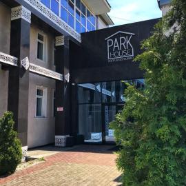 Park House Taldykorgan, viešbutis mieste Taldykorganas