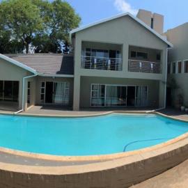 DeTlous BnB, hotel in Empangeni