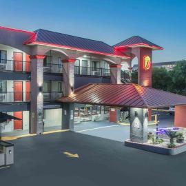 Austin में, होटल Super 8 by Wyndham Austin University/Downtown Area