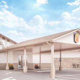 Super 8 by Wyndham Kenora, hotel en Kenora