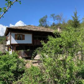 Кюповата къща 1860 Qpova house, hotel en Kovačevica