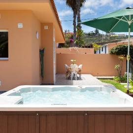 Finca La Gaviota - Las Palmeras- Jacuzzi Privado, hotel in Icod de los Vinos