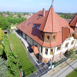 Castrum Vendégház, Hotel in Szigetszentmárton