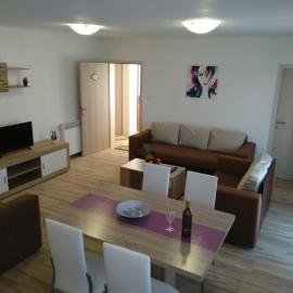 Apartmani Sara i Marta, hotel in Otočac