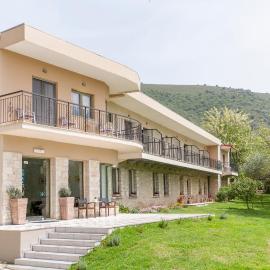 Hotel Marathia, hótel í Árta
