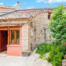 RUSTIKALPUENTE Casa de BALDOVAR, hotel in Baldovar