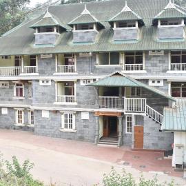 Eden Holidays EV, hotel u gradu Munar