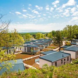 Eurocamp Mobile Homes at FKK Naturist Campsite Solaris، فندق في بوريتش