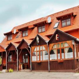 Határ Csárda Panzió, hotel di Bajánsenye