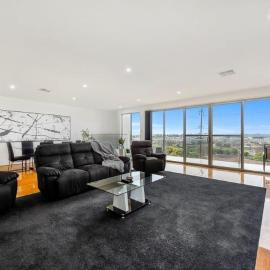 BENGALEE EXECUTIVE TOWNHOUSE- MODERN & STYLISH
