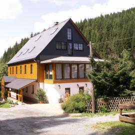Ferienwohnung Sternkopf، فندق في بريتينبرون