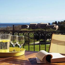 Sunny Coco mat villa in Katelios with a sea view, hotel en Katelios