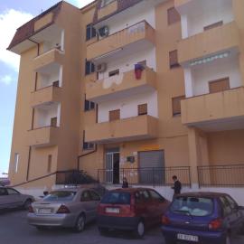Mary&Kate's green house, hotel v destinaci Scalea