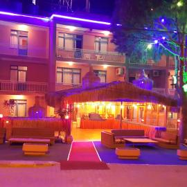 Grand Yayla Hotel, hotel u Češmama
