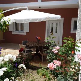 ANGELIKA HOUSE 1
