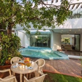 SaffronStays Vedanta - 5BR luxury villa with plunge pool, game zone, lawn & Tungarli Lake nearby