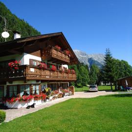 Landhaus Manuela & Haus Michael, hotel in Leutasch