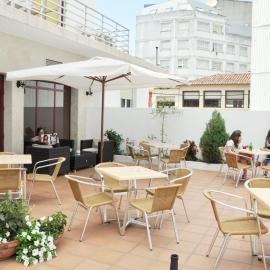 Hostal Mourelos, хотел в О Грове