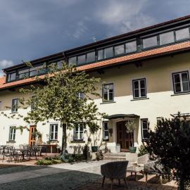 Angermühle Landgasthof, hotel sa Altenmarkt an der Alz