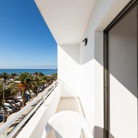 2 min Walk to Beach - Private Terrace - Some with Sea Views, Hotel in Playa de Arguineguín