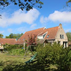 Finistère โรงแรมในOosterend