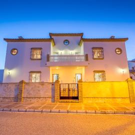 Chalet adosado Atalaya F