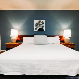 Rainbow Mountain Resort - LGBTQ Friendly, Hotel in East Stroudsburg