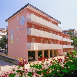 Appartamenti Bianchi, hotel u Bibioneu