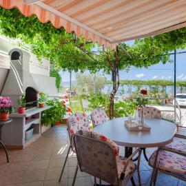 Villa Nedika, hotel i Podgora