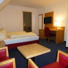 Hotel-Gasthof-Hirsch, hotell i Dellmensingen