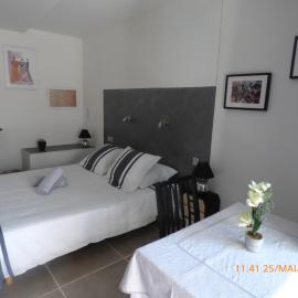 MAS MAURANE-Chambre d'hôte avec SPA privé aux portes d'ARLES, hotell sihtkohas Tarascon